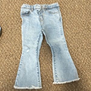 Zara toddler girl raw hem flared Jean